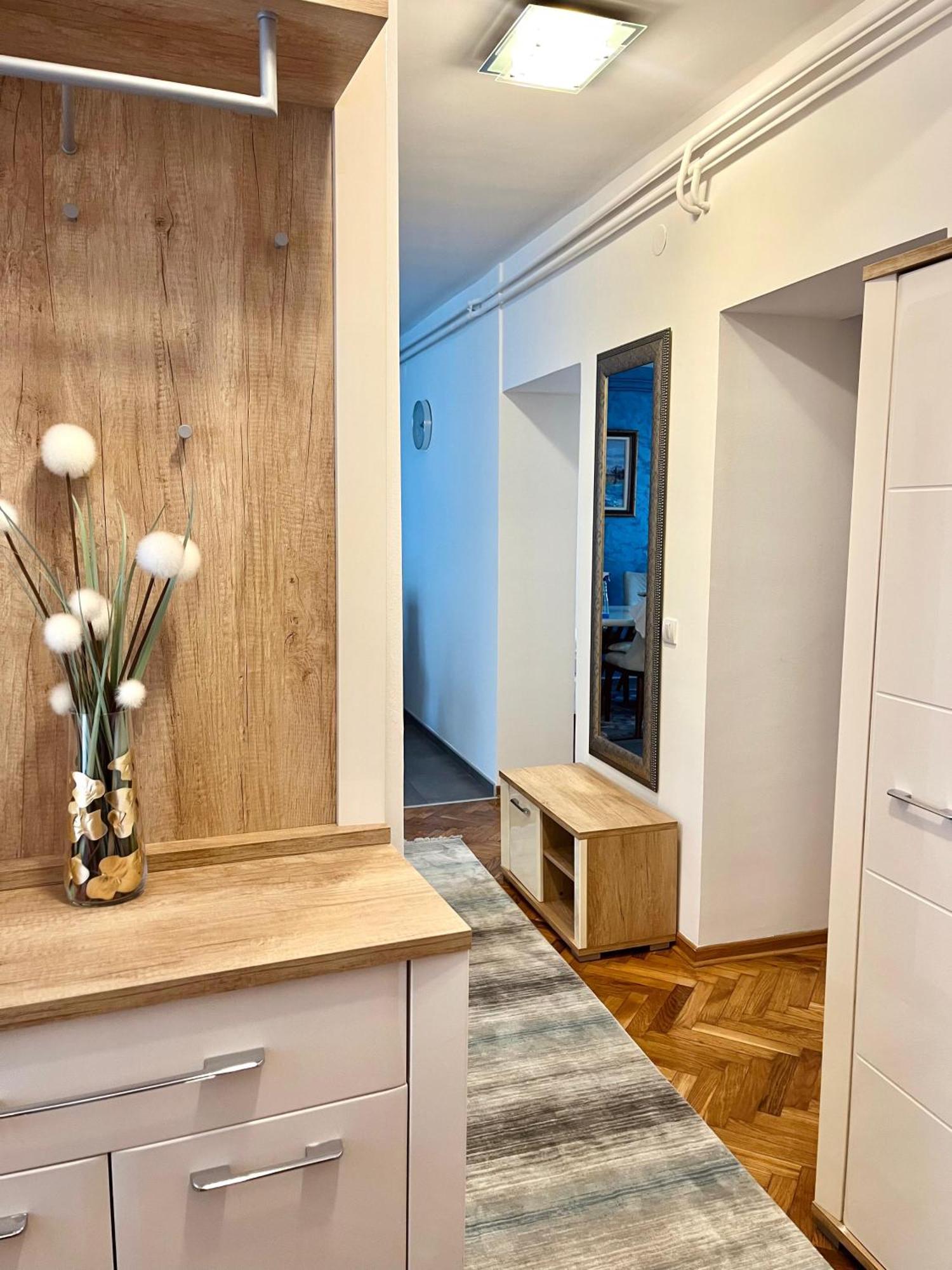 Lumo Apartment Ni Екстериор снимка